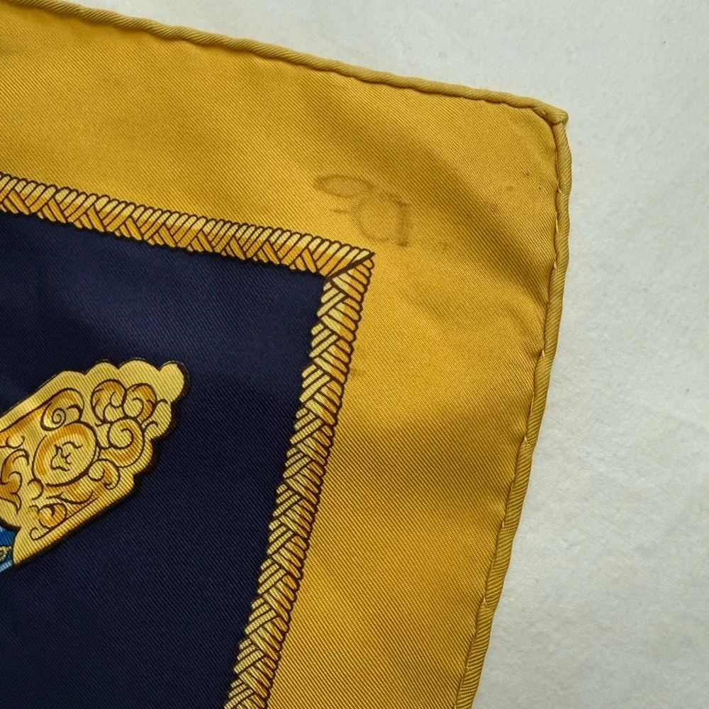 1977 HERMES VINTAGE QUEENS SILVER JUBILEE SILK SCARF - Picture 11 of 12
